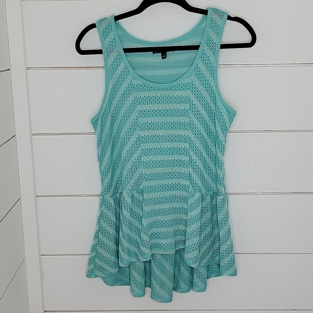 Signature Studio small blue sweater like peplum hi low tank